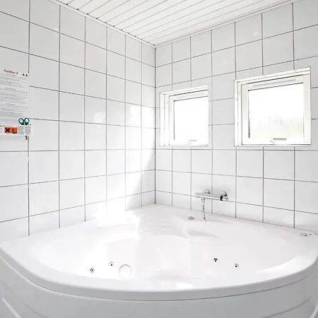 펜션 9 Person In Millinge-by Traum *